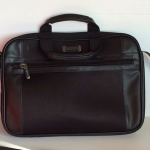 Kenneth Cole reaction bag
